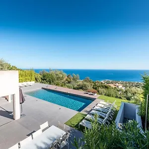 Villa Vue Panoramique Sur La Baie De St Tropez, Les Issambres